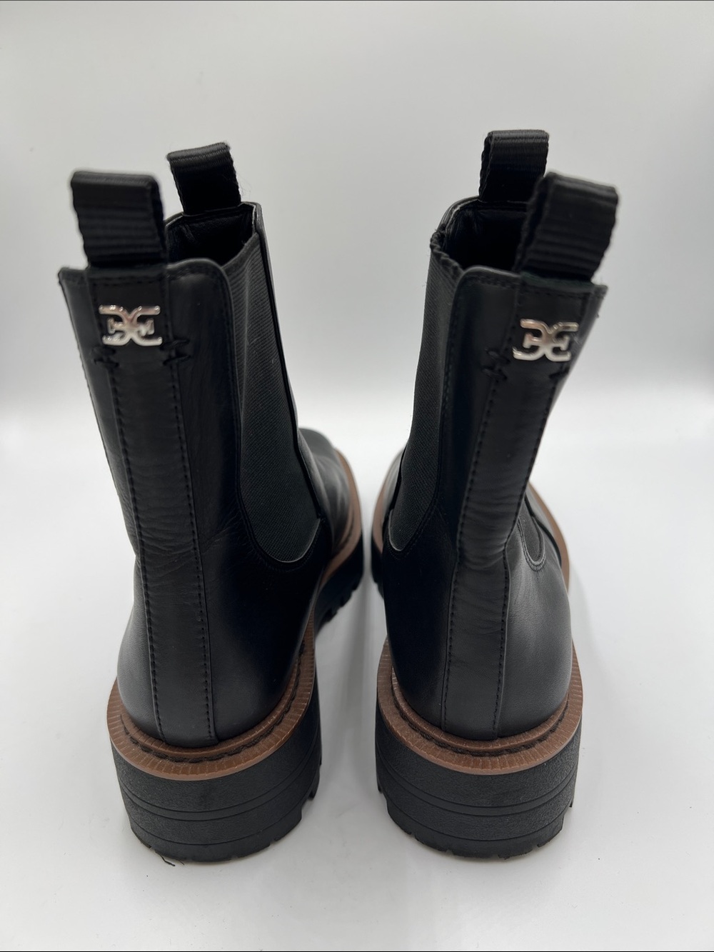 Sam Edelman Laguna lug sole chunky Chelsea boots shoe black leather ankle 7 - Picture 4 of 5